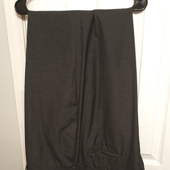 Blair Underwood Men 2 Piece Gray Pinstriped Suit - Picture 11 of 16